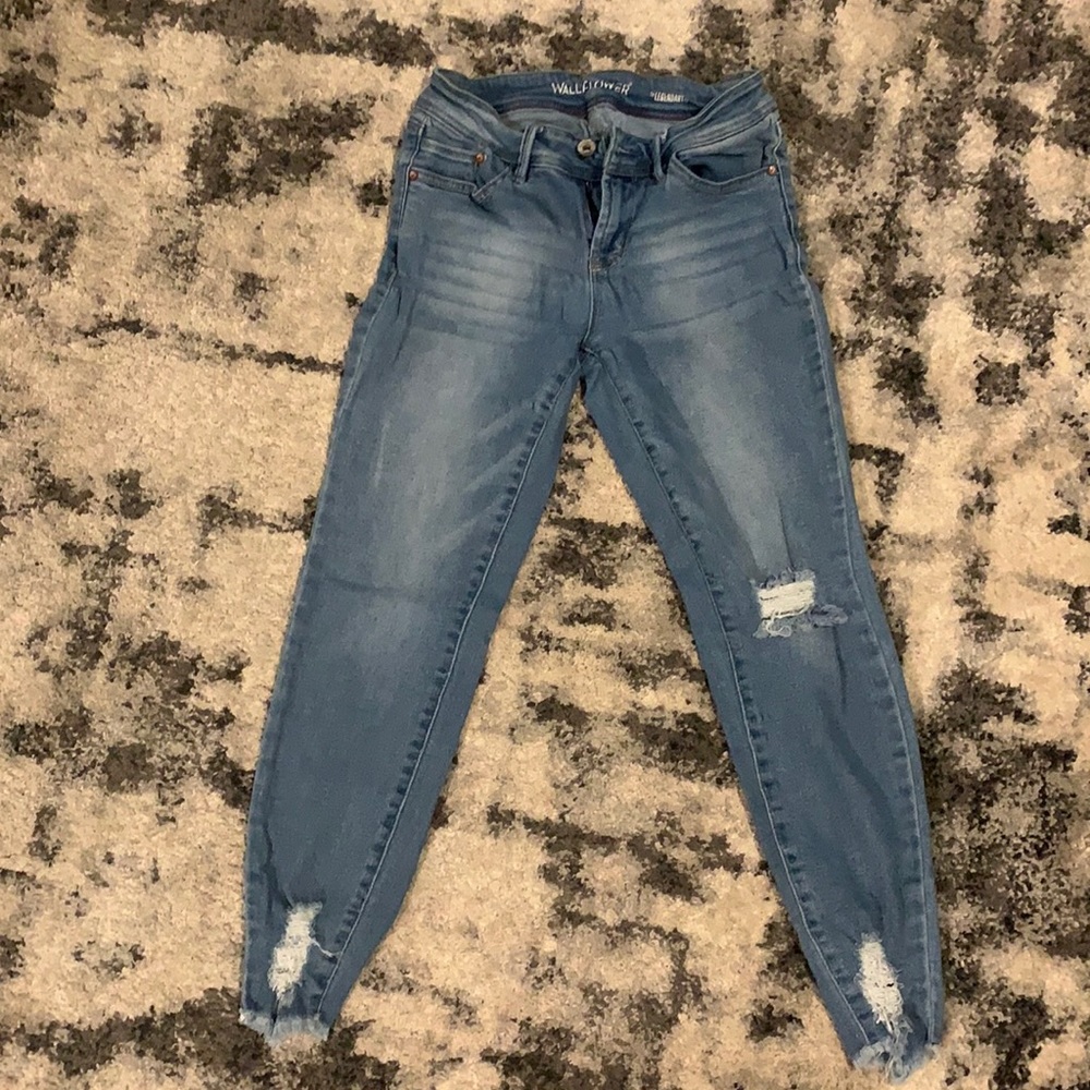 Ripped distress jeans